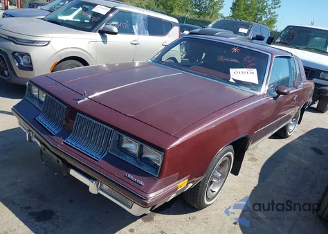 1984 Oldsmobile Cutlass Supreme z USA, uszkodzony, nr VIN 1G3AR47A4EM461329